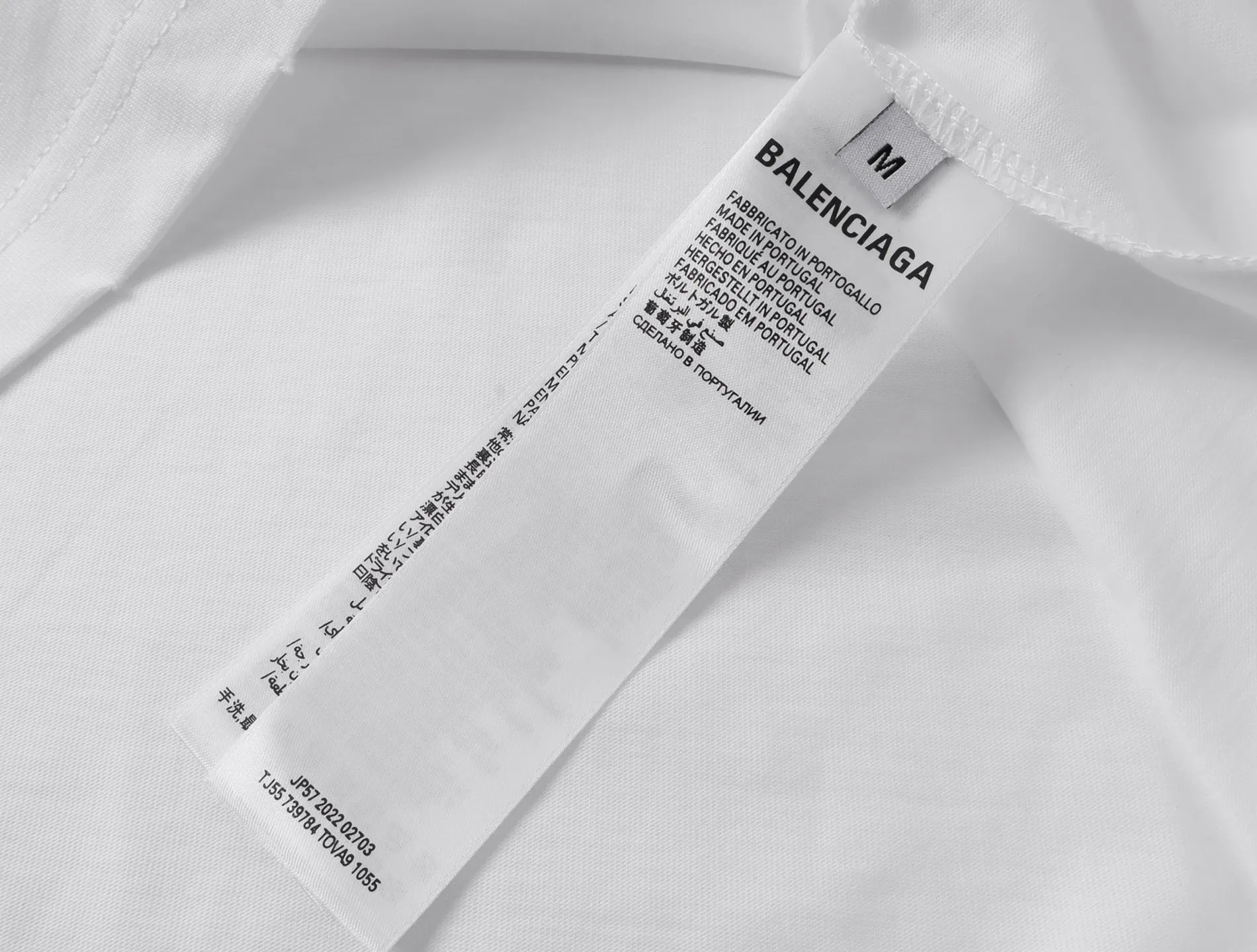【 . Quality】BALENCI*GA/ .SS 26 New Arrival T 。 . Authentic ， 。 ZP 。 260 ， . ， ，。 。 。 。 ， 。 OS . Same Style ：BL 263771 ：Black White Size：XS S M L